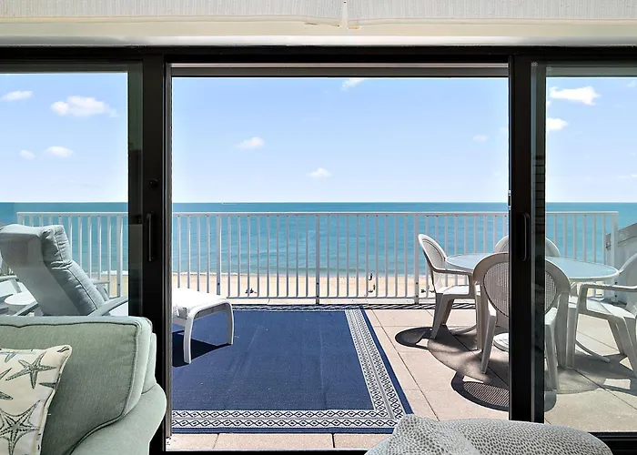 Holiday home Oceana 1-3 Bedroom Penthouse With Direct Ocean Front Views!