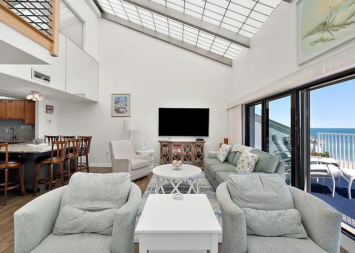 Holiday home Oceana 1-3 Bedroom Penthouse With Direct Ocean Front Views!