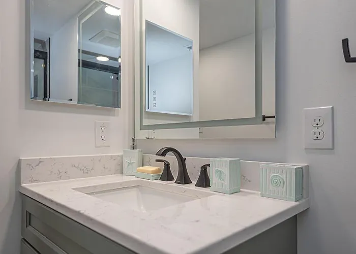 Oceana 1-3 Bedroom Penthouse With Direct Ocean Front Views! Holiday home Ocean City